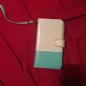 NWOT 7 plus cell phone wallet